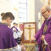 	Obraz pobłogosławił ks. infułat Władysław Kostrzewa.