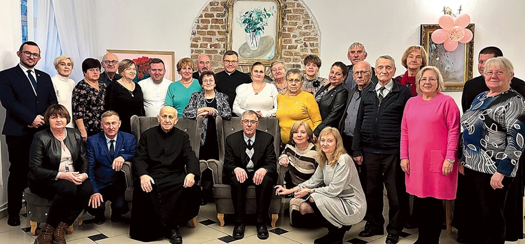 Po uroczystości w kościele chórzyści i zaproszeni goście udali się na wspólny posiłek.