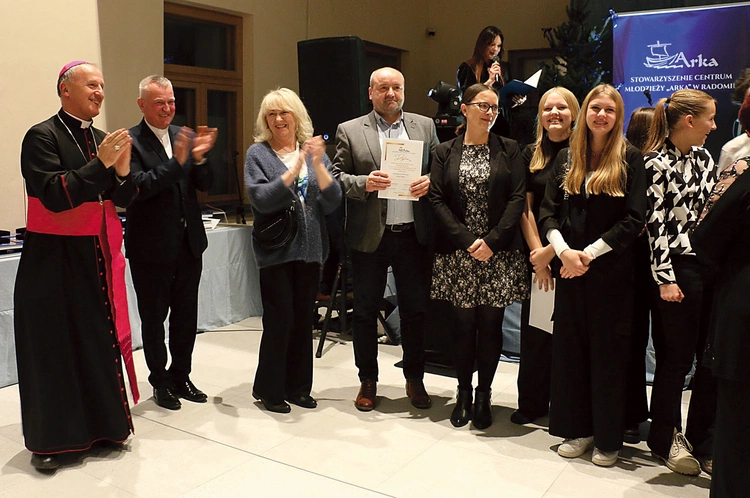 Nagrodę Klubowi Roku wręczał bp Marek Solarczyk.