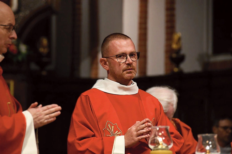 – Moje powołanie jest trochę ukryte, jeszcze mało znane, ale zapewne potrzebne Kościołowi – mówi dk. Paweł.