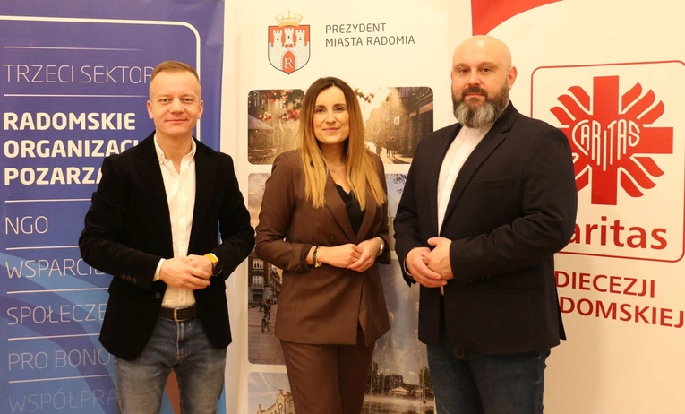 Do udziału w świątecznym spotkaniu zapraszają: Emil Jaskulski, Marta Michalska-Wilk i ks. Damian Drabikowski.