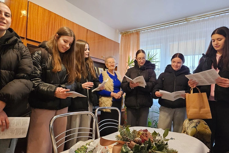 Akcja "Paczka dla seniora"