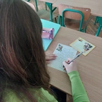 Młodzież licealna dzieli się dobrocią