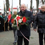 Uroczystość przy krzyżu internowanych