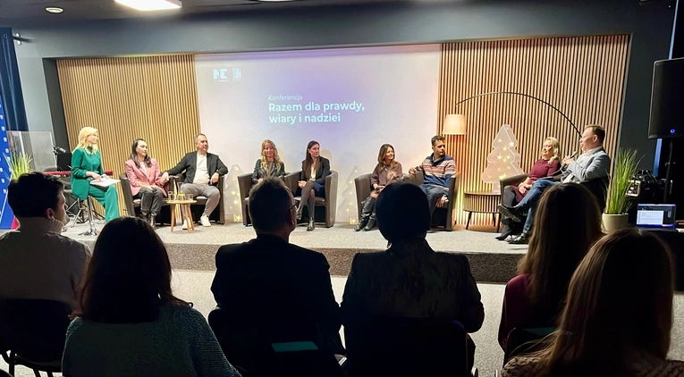 Konferencja odbyła się w siedzibie Telewizji TBN w Gdyni.