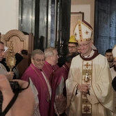 Pierwsze kroki abp. Galbasa w archikatedrze warszawskiej