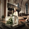 "Płońmy, Bracia!". Abp Adrian Galbas objął archikatedrę warszawską