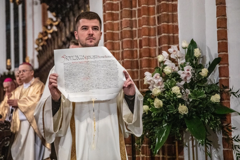 Treść bulli nominacyjnej abp. Adriana Galbasa