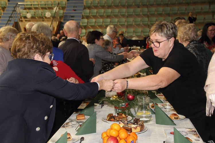 Wigilia seniorów w Jezierzycach cz. 2