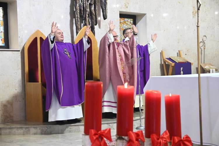 Rodzinna Msza św. na zakończenie Remontu Małżeńskiego