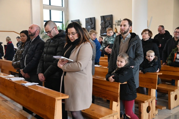 Rodzinna Msza św. na zakończenie Remontu Małżeńskiego
