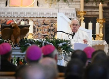 Franciszek z duchowienstwem, konsekrowanymi i klerykami Korsyki