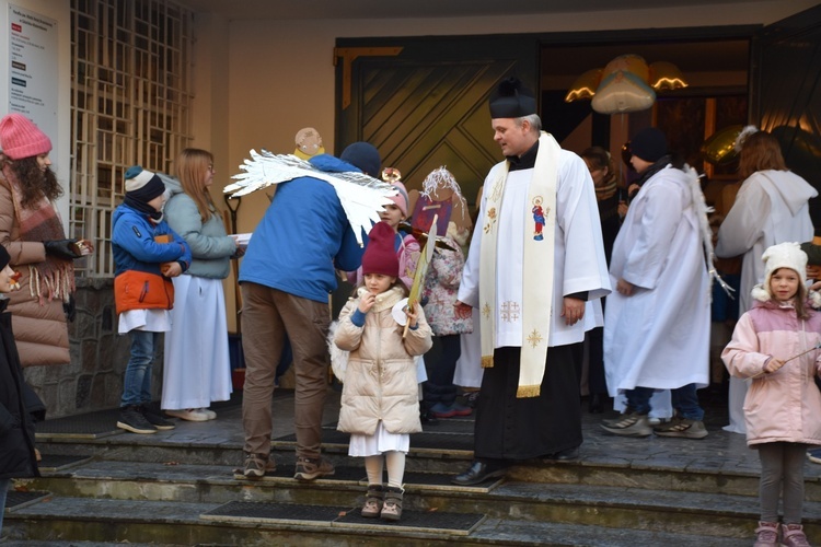 Błogosławieństwo figurek Dzieciątka Jezus