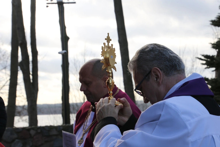 Rokicie. Wprowadzenie relikwii patronki parafii