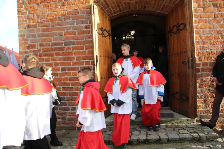 Rokicie. Wprowadzenie relikwii patronki parafii