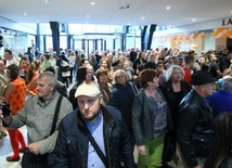 Na świąteczne zakupy do galerii handlowej