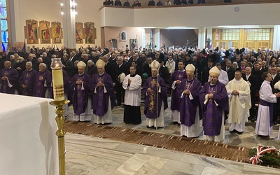 Bp Oder: Są pewne rany, które nie przestają krwawić pomimo upływu lat