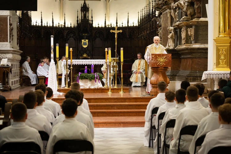 Tarnów. Błogosławieństwo nowych lektorów dekanatu Tarnów-Południe