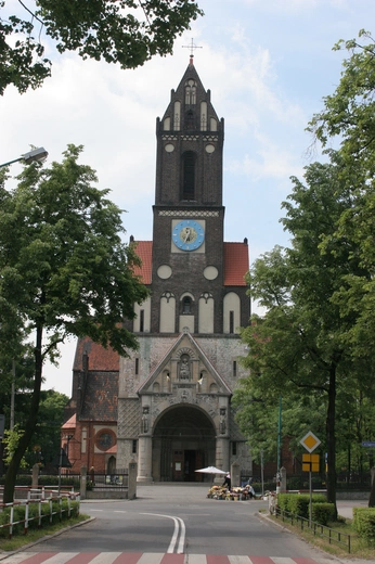 Do św. Józefa, który z tronu patrzy na miasto