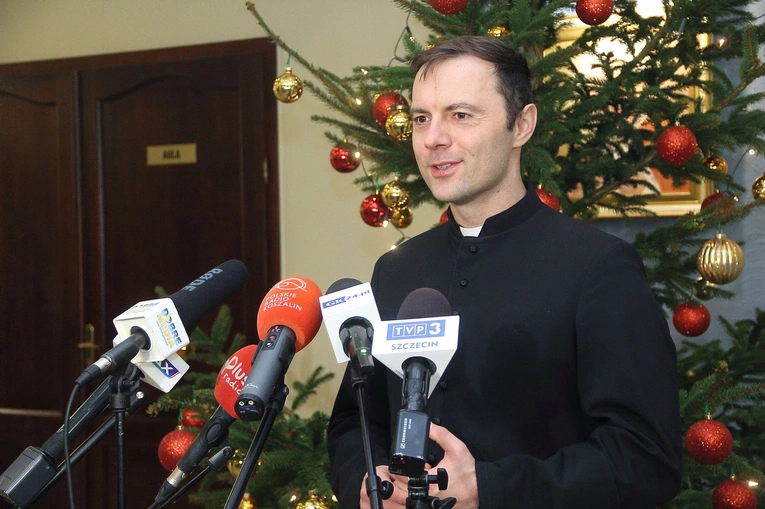Tony produktów, tysiące paczek, liczne wigilie