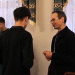 Spotkanie wigilijne młodzieży licealnej na plebanii w Ziębicach