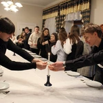 Spotkanie wigilijne młodzieży licealnej na plebanii w Ziębicach