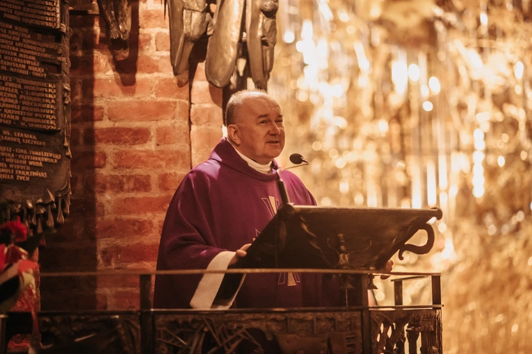 Eucharystia w 54. rocznicę wydarzeń grudniowych