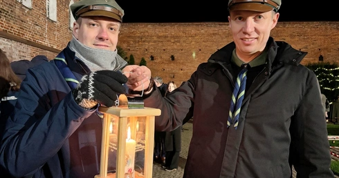 Olsztyn. Betlejemskie Światło Pokoju