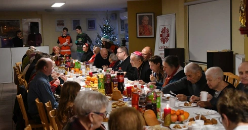 120 osób na wieczerzy wigilijnej Caritas w Zielonej Górze