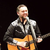 	Przyjaciel bielskich dobroczyńców  na Bielskiej Scenie Reja.