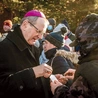 	Wieczerze gromadzące najuboższych z całego Trójmiasta rozpoczynają się od składania życzeń.