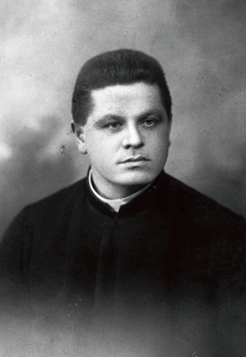 	Ks. Antoni Hlond przez większość życia sygnował swoje dzieła jako Chlondowski.