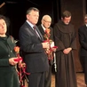 	Od lewej: Agnieszka Horak-Szafarczyk, Adam Hajduk, Josef Gonschior, o. Marian Arndt, Adam Szecówka.