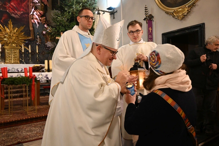 Przekazanie Betlejemskiego Światła Pokoju