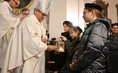 Przekazanie Betlejemskiego Światła Pokoju