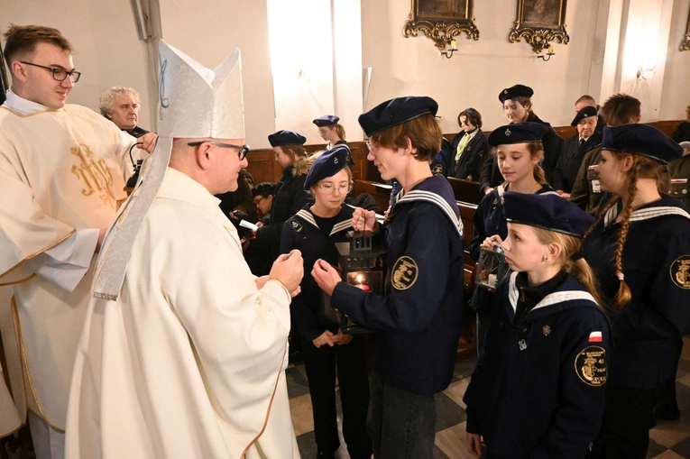 Przekazanie Betlejemskiego Światła Pokoju