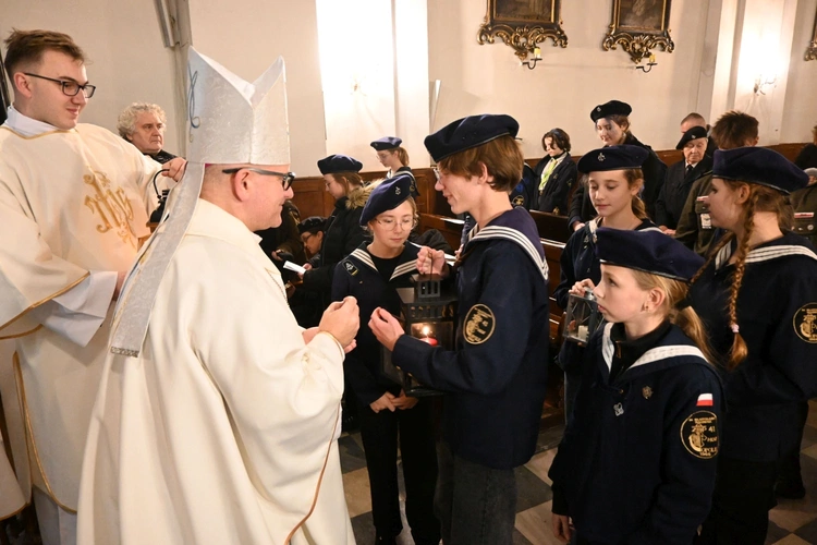 Przekazanie Betlejemskiego Światła Pokoju