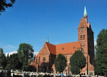 Słowo zastygłe w szkle. Z modlitwą w wireckim kościele