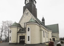 Święta z sąsiedztwa. Kwiotek Pana Jezusa. W rodzinnej parafii arcybiskupa Damiana Zimonia
