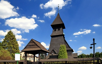 Szlakiem drewnianych kościołów.  Z wizytą w Palowicach