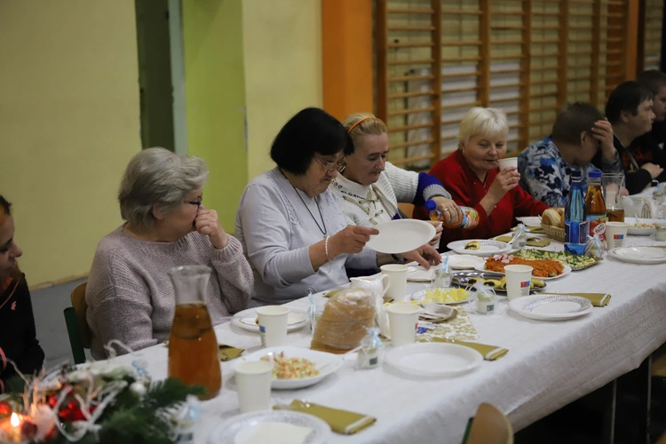 Wigilia dla podopiecznych i wolontariuszy Fundacji Niebo Otwarte