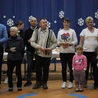 Dla podopiecznych Fundacji Niebo Otwarte takie spotkania są namiastką, a często zastępstwem prawdziwego wigilijnego stołu.