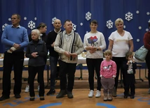 Dla podopiecznych Fundacji Niebo Otwarte takie spotkania są namiastką, a często zastępstwem prawdziwego wigilijnego stołu.