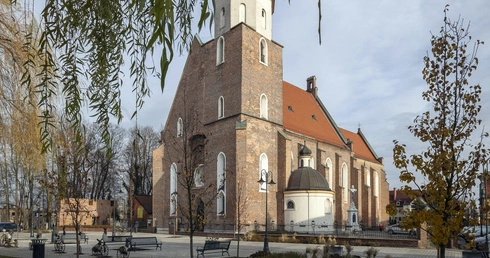 Ogień nie strawi cię, nie spłoniesz. Z wizytą u św. Jakuba i Filipa w Żorach
