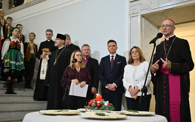 Abp Galbas w kaplicy sejmowej: Kościół powinien z pasją angażować się w politykę
