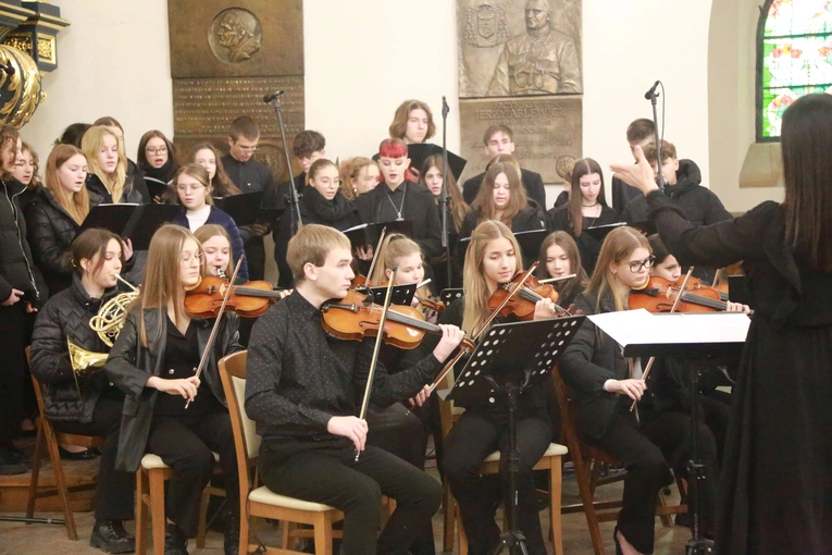 Rocznica katolickich szkół w Nowym Sączu