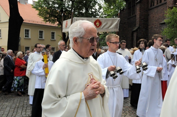 Ks. infułat Konrad Kołodziej (1938-2024)