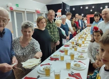 Karty dla powodzian w Trzebieniu i Marciszowie