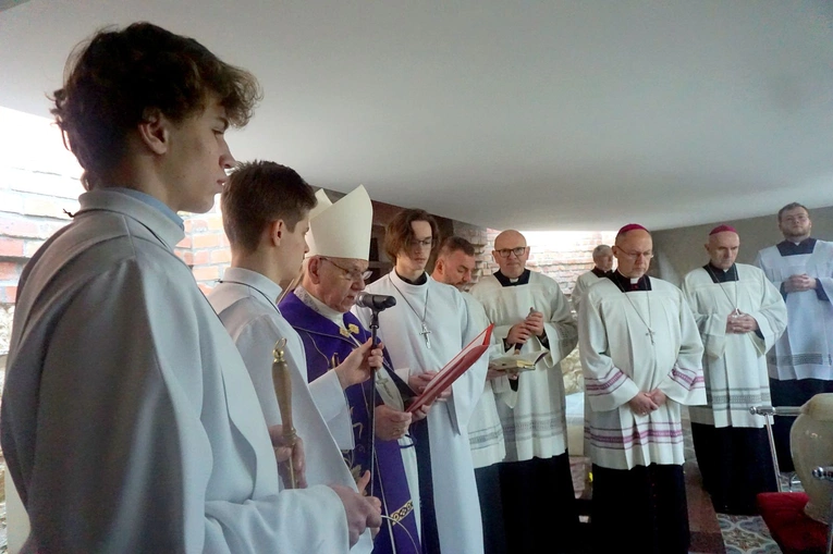 Pogrzeb ks. infułata Konrada Kołodzieja