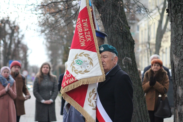 Ciechanów. Upamiętnienie ofiar obozu NKWD